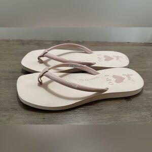 Pink and Cream Flip Flops‎